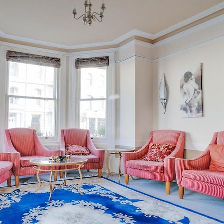 Oyo The Palm Court Hotel Истбурн Экстерьер фото
