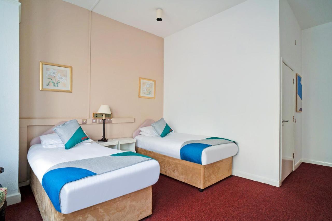 Oyo The Palm Court Hotel Истбурн Экстерьер фото