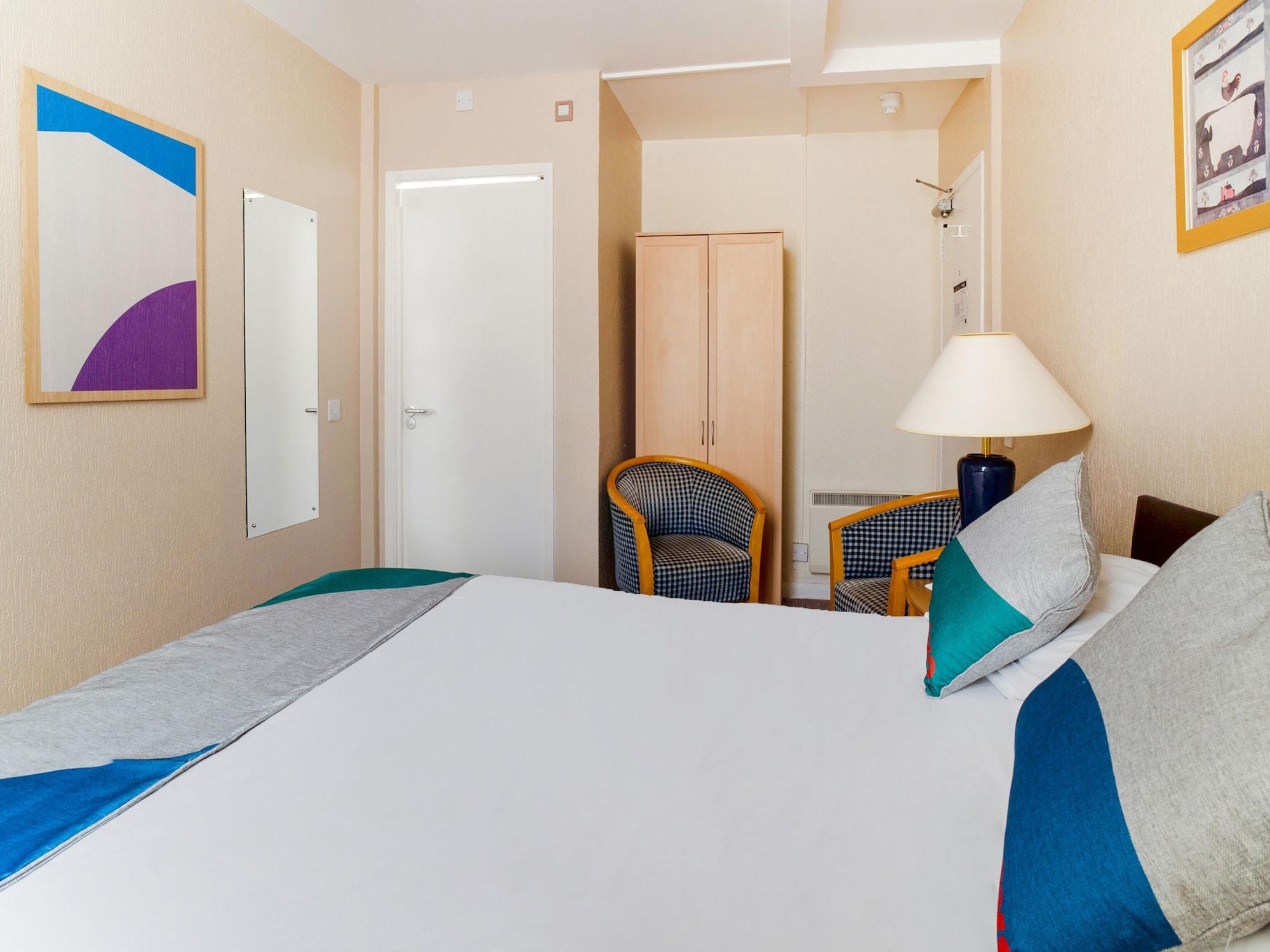 Oyo The Palm Court Hotel Истбурн Экстерьер фото