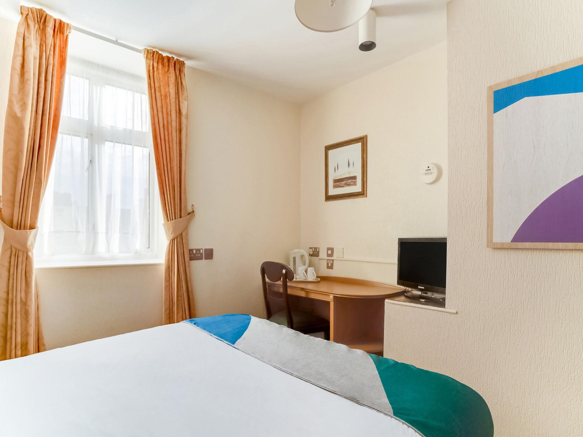 Oyo The Palm Court Hotel Истбурн Экстерьер фото