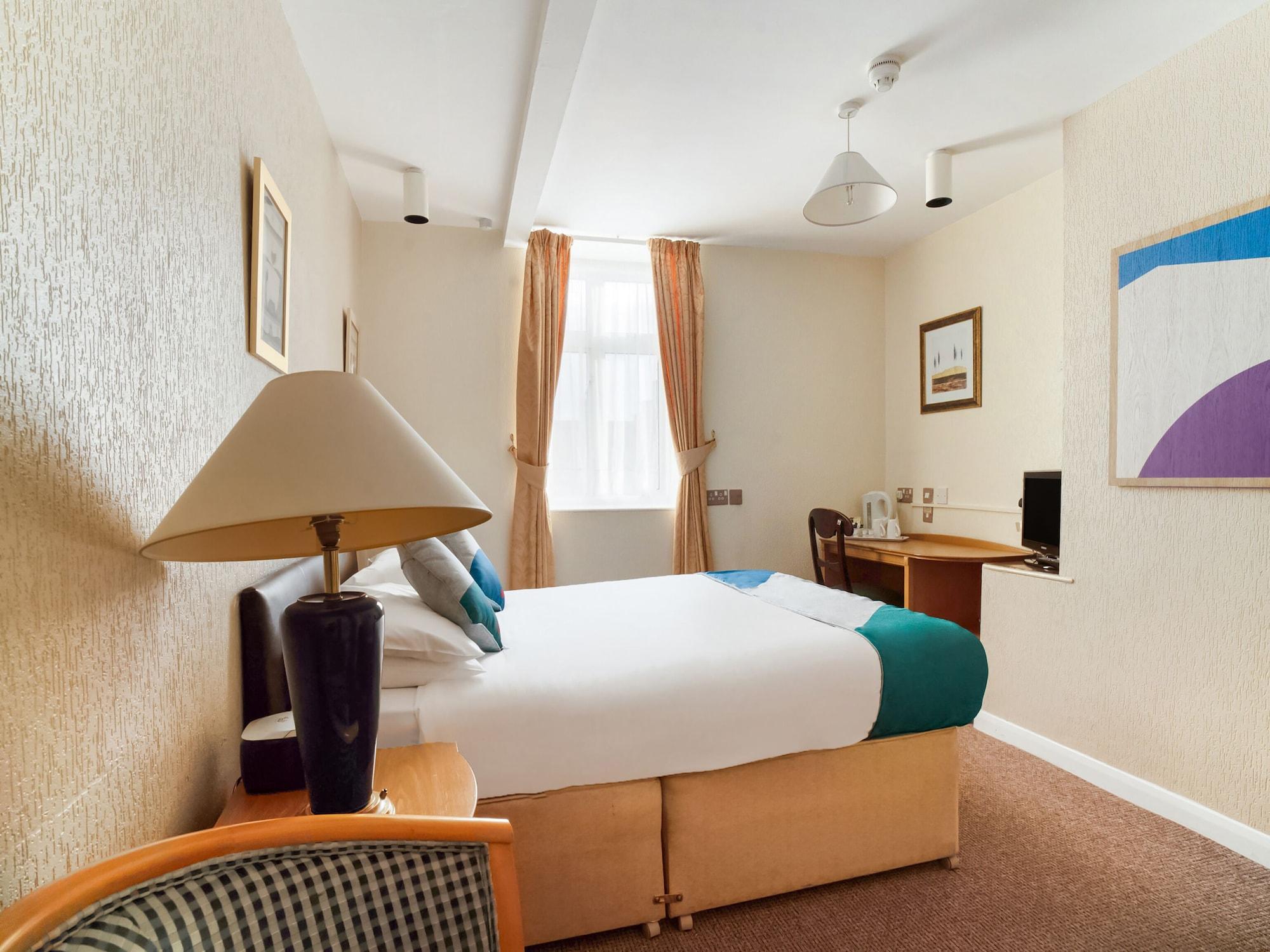 Oyo The Palm Court Hotel Истбурн Экстерьер фото
